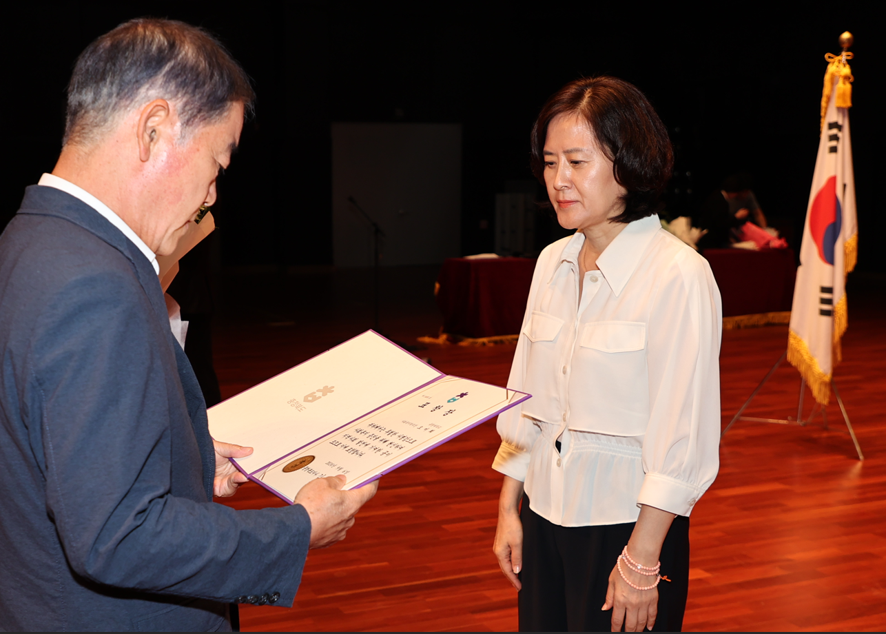사회복지학부 오미희 교수, 지역사회 복지증진 공로 ‘도지사 표창’